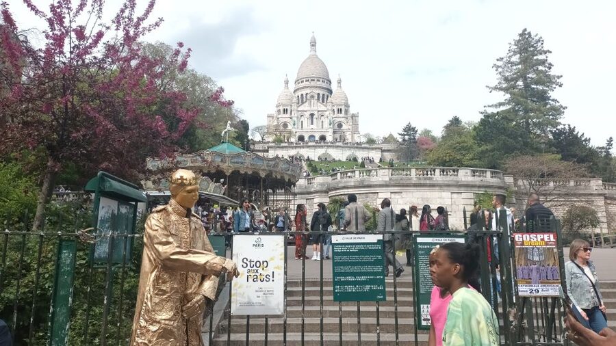Montmartre: Guided Tour for Kids and Families - Le Bateau-Lavoir: the art-world stop that stays kid-sized
