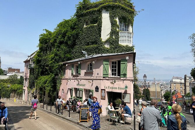 Montmartre Hill French Gourmet Food and Wine Tasting Walking Tour - Clos des Vignes: the only vineyard in Paris