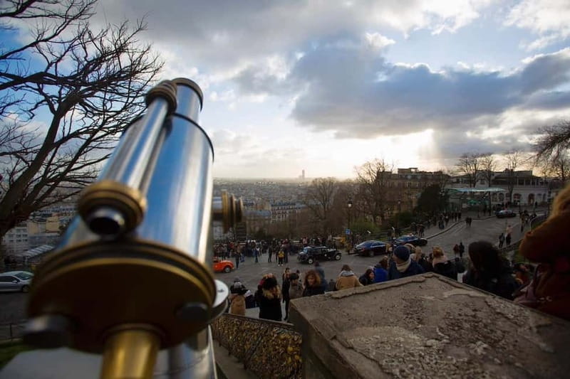 Montmartre. The artist village+its unique charm. My hood. - 18th Arrondissement details and photo-worthy sightlines