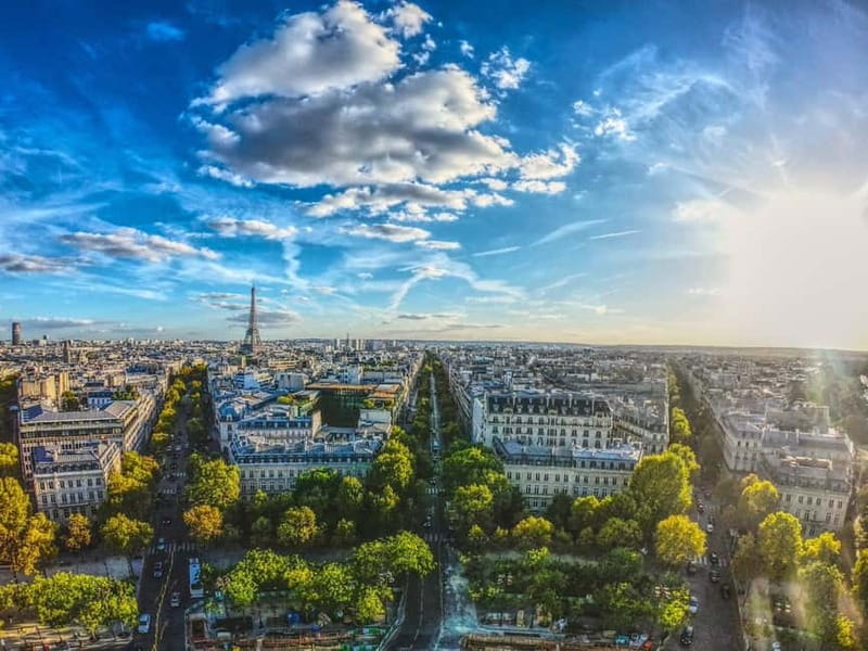 Montmartre. The artist village+its unique charm. My hood. - What kind of traveler should book this?