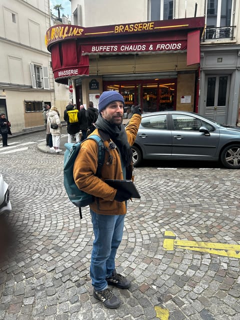 Montmartre Walking Tour: A Journey Through Art and History - La Maison Rose and the vineyard: Montmartre’s odd details with purpose