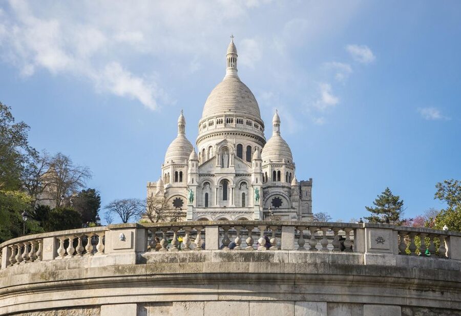 Montmartre Walking Tour in English - Cafe Deux Moulins, Amélie Memories, and Why the Café Stop Works