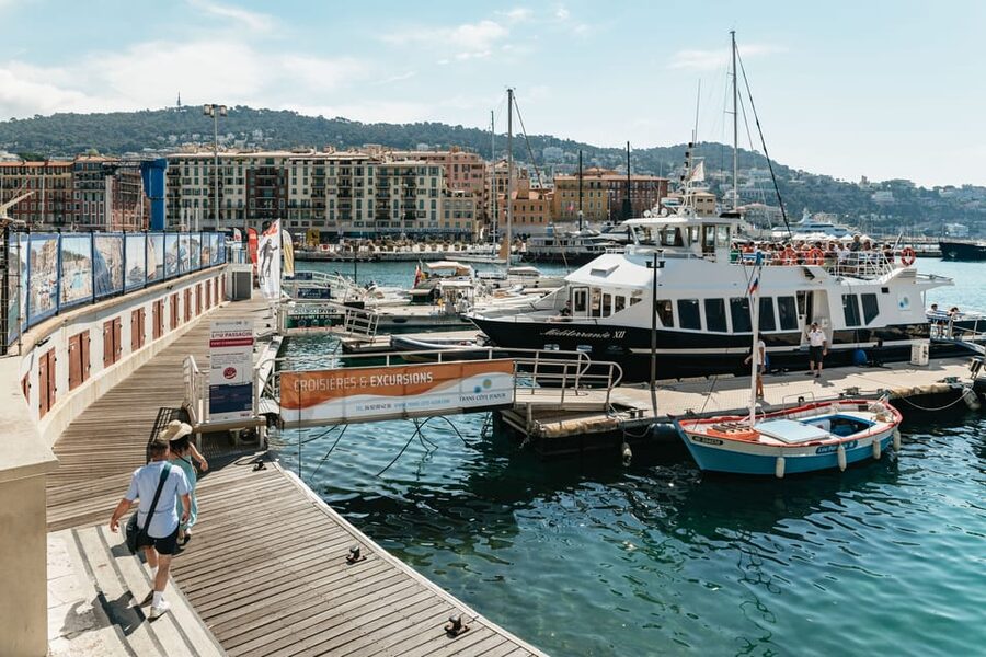 Nice: 1-Hour Sightseeing Cruise to Villefranche Bay - Baie des Anges and the Promenade des Anglais, Seen Like Locals