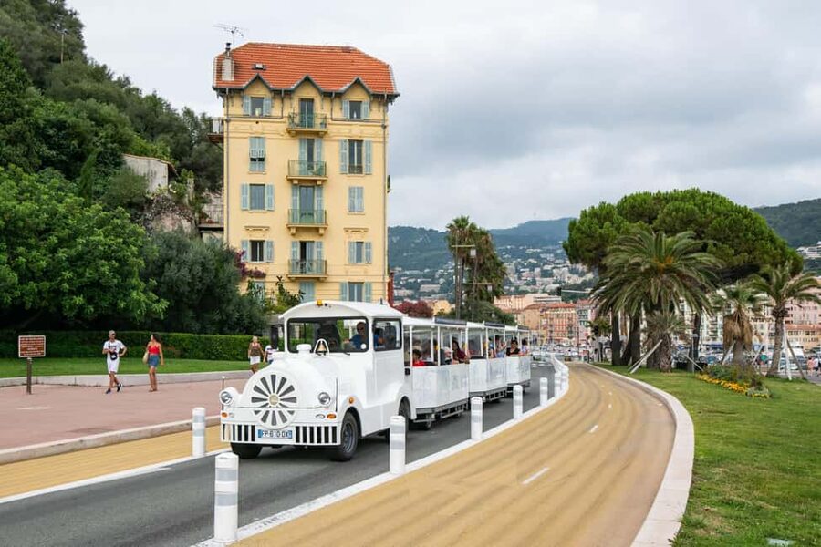 Nice: A gentle ride on a small electric train with panoramic views - The 100% electric panoramic train from Promenade des Anglais