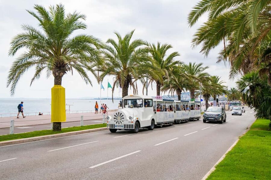 Nice: A gentle ride on a small electric train with panoramic views - How the 50 minutes in Nice actually works