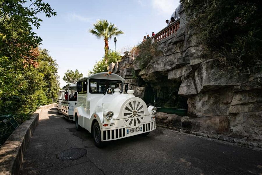 Nice: A gentle ride on a small electric train with panoramic views - Audio commentary in 8 languages, and when it helps