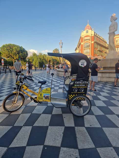 Nice: Electric Rickshaw City Tour with Local Guide - Le Negresco and the Promenade des Anglais: the big scenic payoff