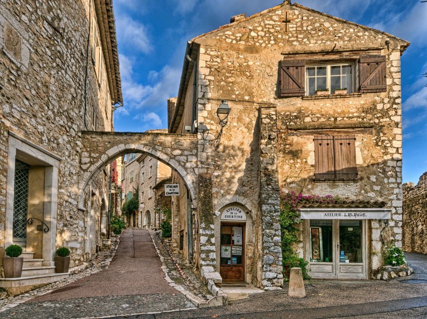 Nice: Medieval Villages Full-Day Guided Trip - A smart way to see Provence medieval villages from Nice