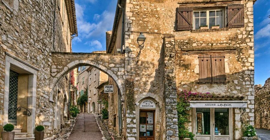 Nice: Medieval Villages Full-Day Guided Trip - From your pickup to the first village: what the pacing feels like