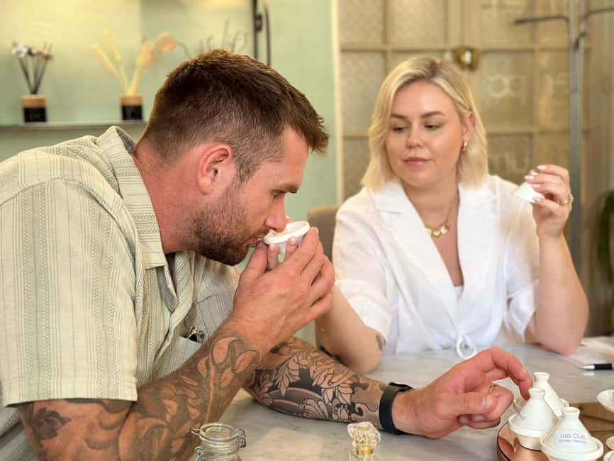 Nice: Perfume Creation Workshop - The 2 hour flow in plain language: learn, smell, blend
