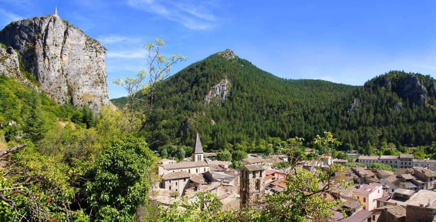 Nice: The Gorges du Verdon and Ste Croix Lake Full-Day Tour - Curvy roads, motion sickness, and why comfort planning changes everything