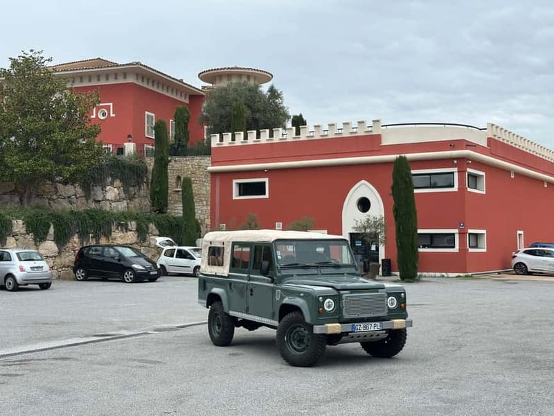 Nice : Wine Tasting at a Historic Château in a Land Rover ! - Settling Into the 4x4: The Ride Portion Is Part of the Product