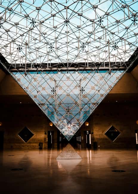 Night at the Louvre Museum: 6-people Max Guided Exploration - Starting Right: Small Group of 6 and the Real Benefit