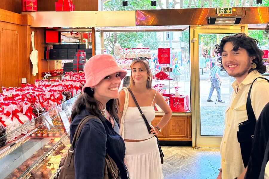 NO DIET CLUB - Unique local food tour in Aix en Provence - Place Richelme, Markets, and Specialty Shops in Aix