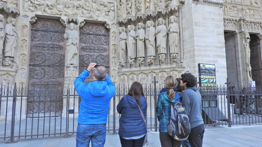 Notre Dame cathedral exterior tour & entrance with host - Stained Glass, Soaring Arches, and Peaceful Chapels