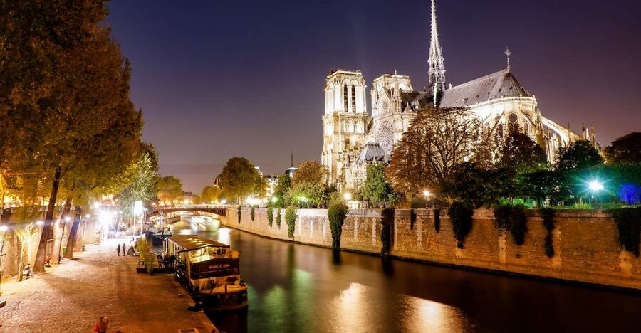 Notre Dame cathedral exterior tour & entrance with host - What You’re Actually Paying For at $42 Per Person