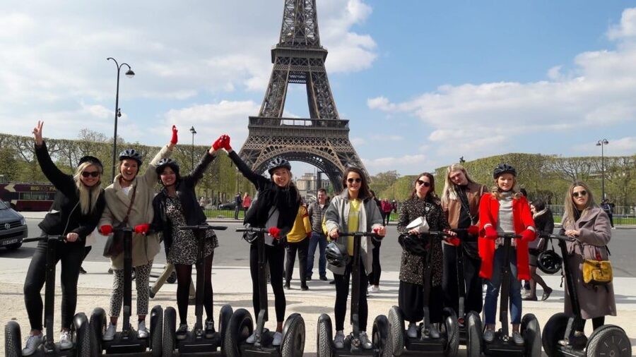 Paris: 1.5-Hour Private Segway Tour - Photo stops and guide commentary, what you actually take away