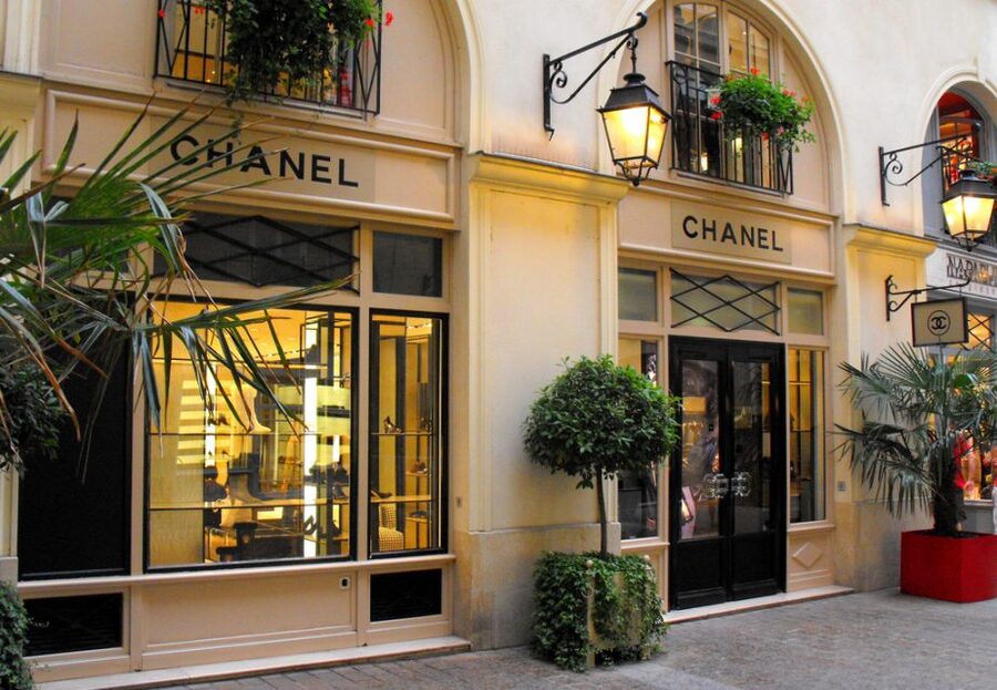 Paris 1h30-Hour Perfume Walking Tour - French perfume history, told in plain terms