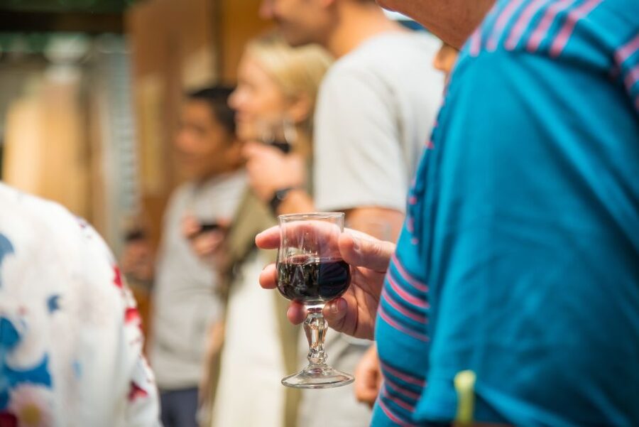 Paris: 2.5–Hour Montmartre Wine and Bistro Tour - Montmartre at Aperitif Hour, Not Just Photo Spots