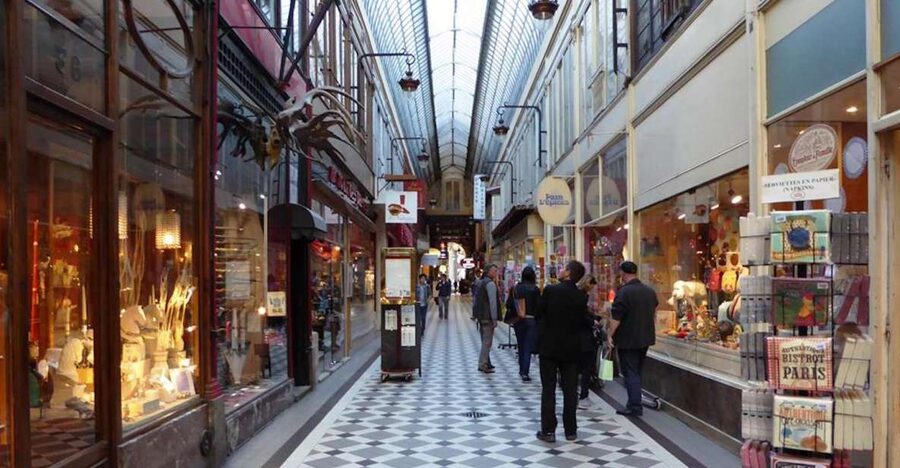 Paris: 2-Hour Passages Private City Tour in German - Passage Verdeau: the practical answer behind the romance