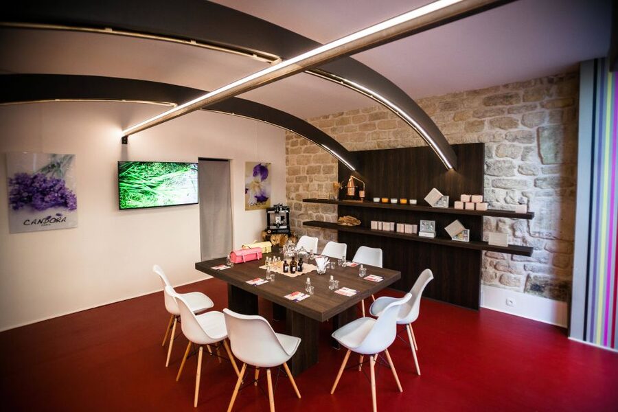 Paris: 2-Hour Perfume Creation Workshop - The 2 Hours, Step by Step: Quiz, Smell, Blend, Bottle
