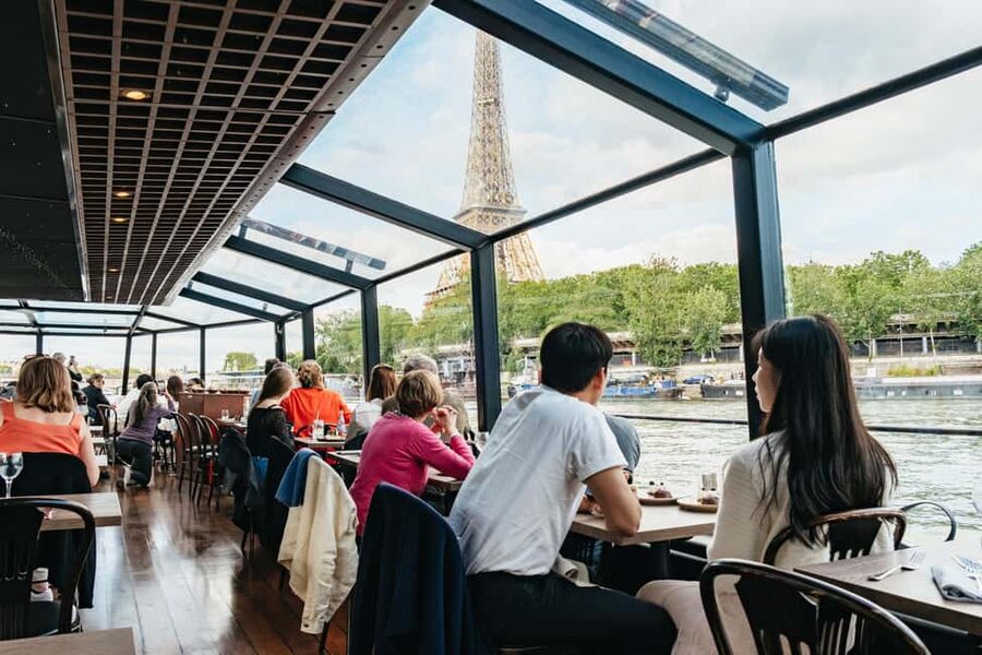 Paris : 3-Course Gourmet Dinner Cruise on Seine River - Price and value: what you get for about $100, plus the common add-ons