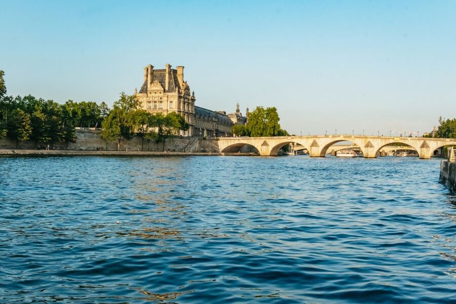 Paris : 3-Course Gourmet Dinner Cruise on Seine River - Getting on board at Paris Seine La Marina, Port de Solférino