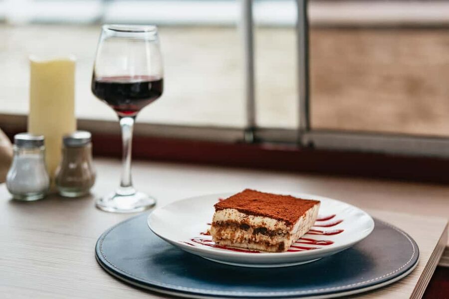 Paris: 3-Course Italian Meal Seine Cruise - Service and pacing: food-first, not a frantic tour