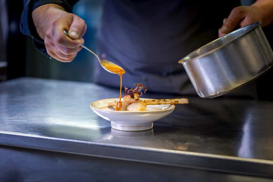 Paris: 3-Course Lunch Cruise on the River Seine - Key highlights to watch for