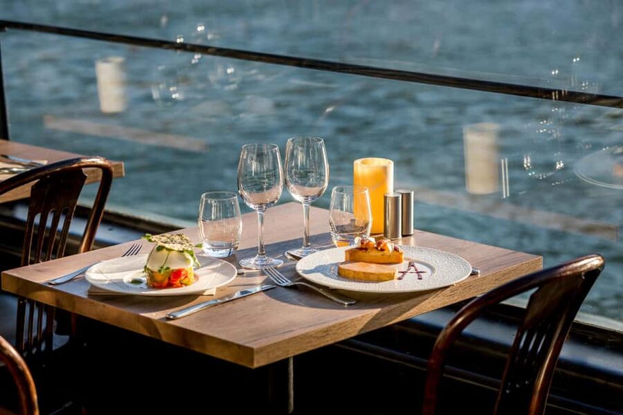 Paris: 3-Course Lunch Cruise on the River Seine - Inside the boat: what “glass-enclosed” means for comfort and photos
