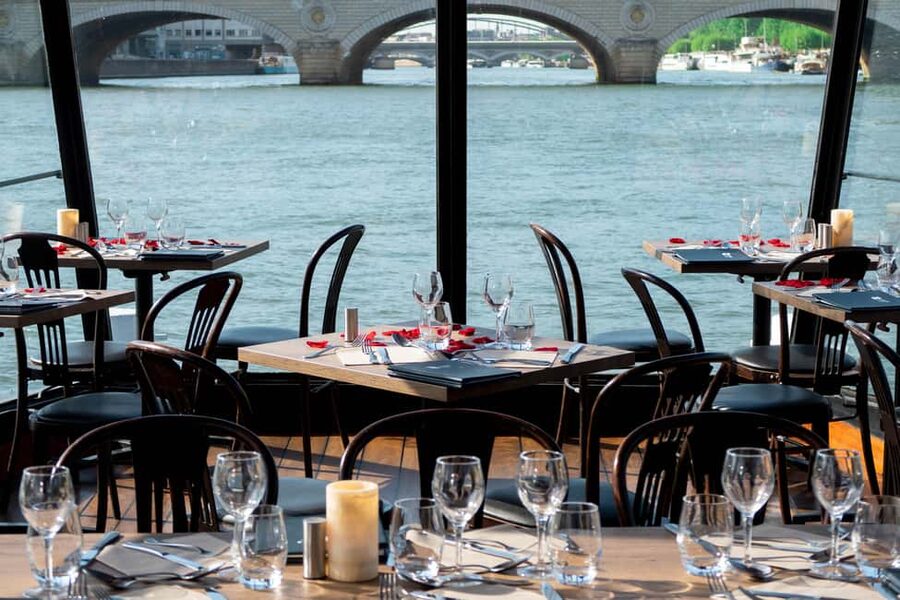 Paris: 3-Course Lunch Cruise on the River Seine - The 3-course lunch menu: what is included and how to choose
