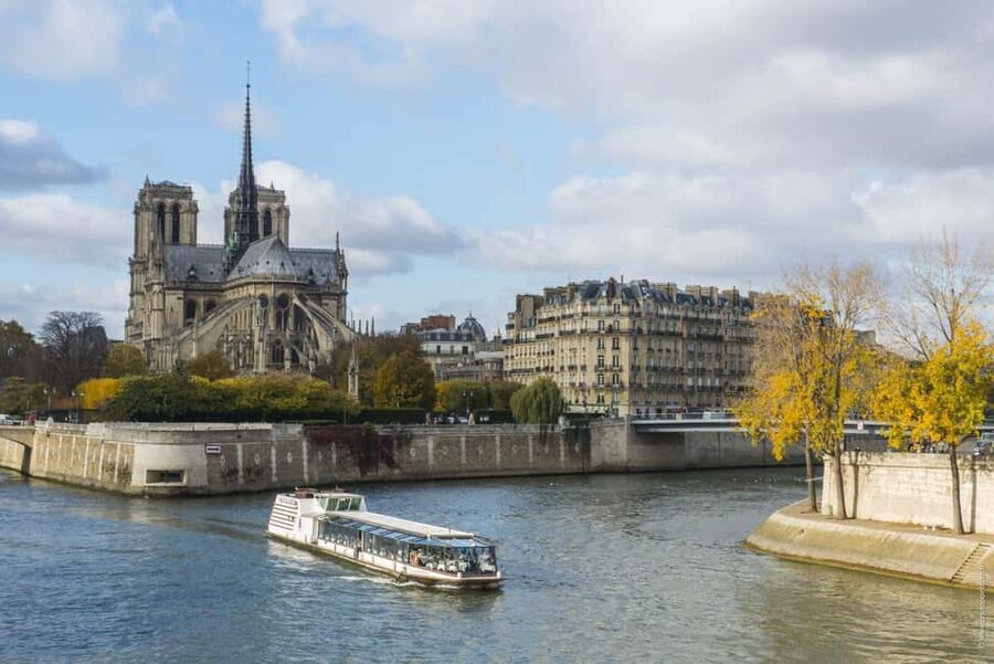 Paris: 3-Course Lunch Cruise on the River Seine - Who this Seine lunch cruise suits best