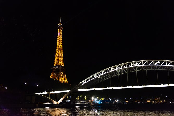 Paris 3-Courses Gourmet Dinner Seine River Cruise with Champagne - Value for money on a Paris dinner cruise