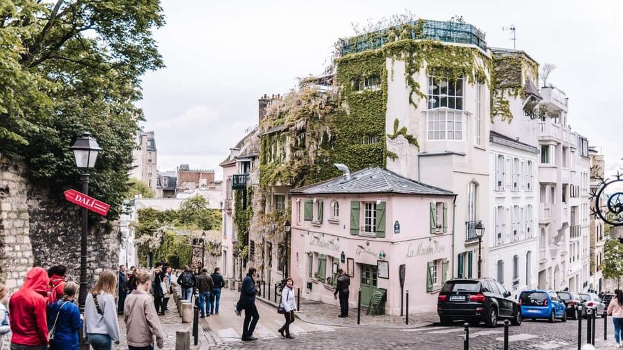 Paris: 3-Hour Private Tour from Champs Élysées to Montmartre - The matching process: why it usually feels personal fast