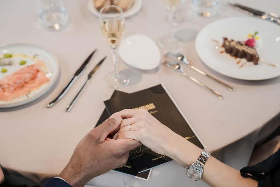Paris: 4-Course Dinner Cruise on Seine River with Live Music - Price and value: why $153 can feel fair, or not