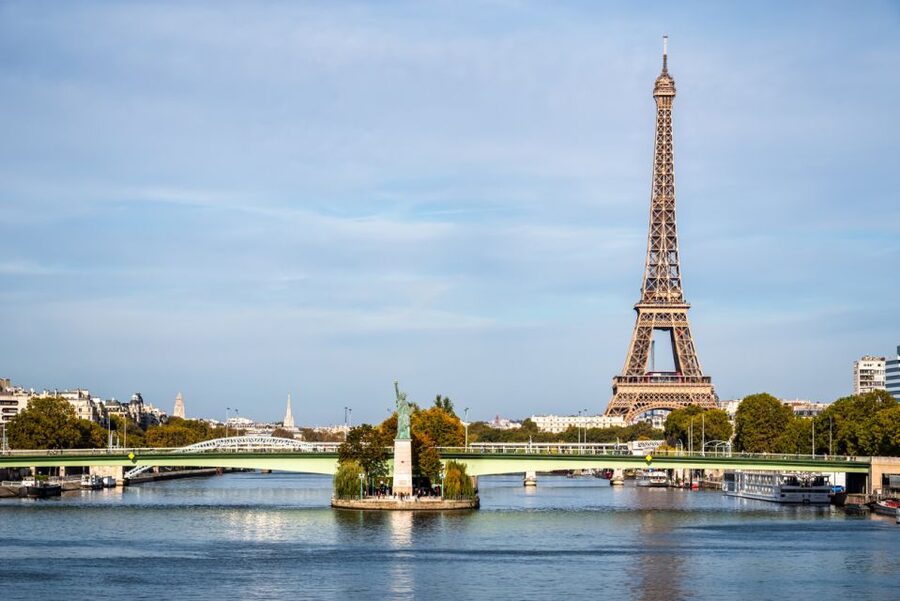 Paris: Access to the Eiffel Tower's 2nd Floor - Price and Value: Getting What You Pay For at $86
