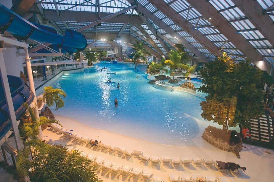 Paris: Aquaboulevard Water Park Entrance Ticket - How to plan your route through 11 slides and two wave pools