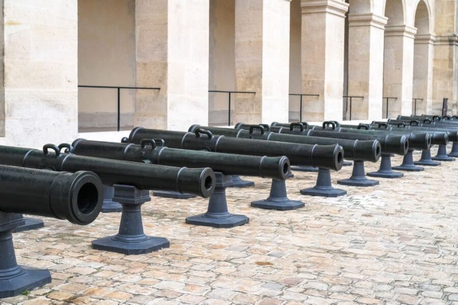 Paris: Army Museum Ticket and Seine River Cruise Combo - Audio commentary tips so you actually enjoy it