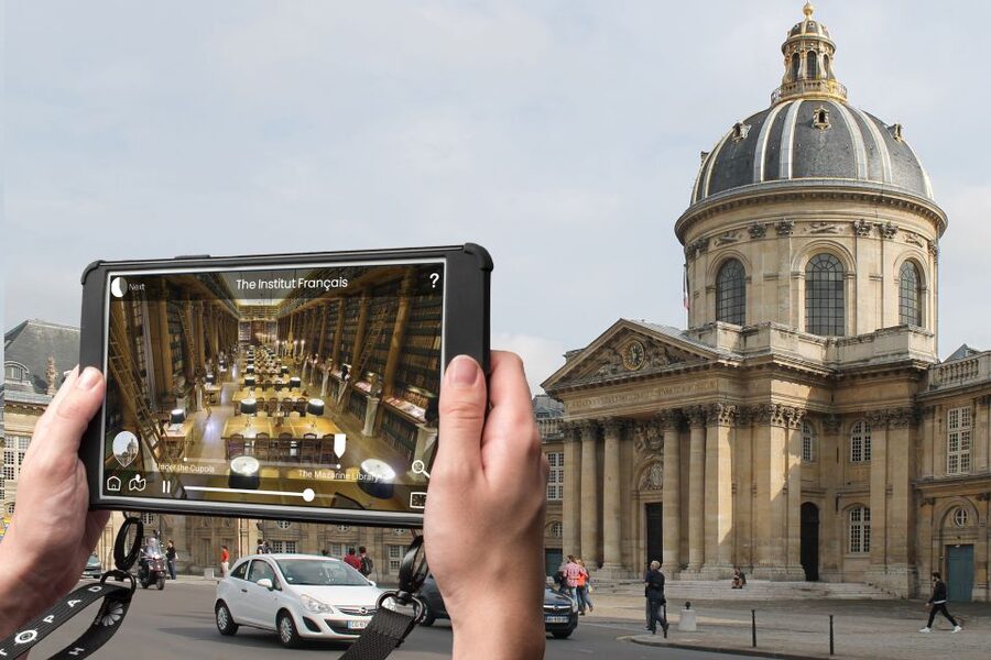 Paris: Audio-Guided Bus Tour & Seine River Cruise - Coach sightseeing: the best way to get oriented fast