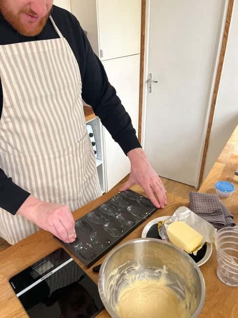 Paris: Bake Madeleines and take them home with you - Key things you will love about this madeleines class