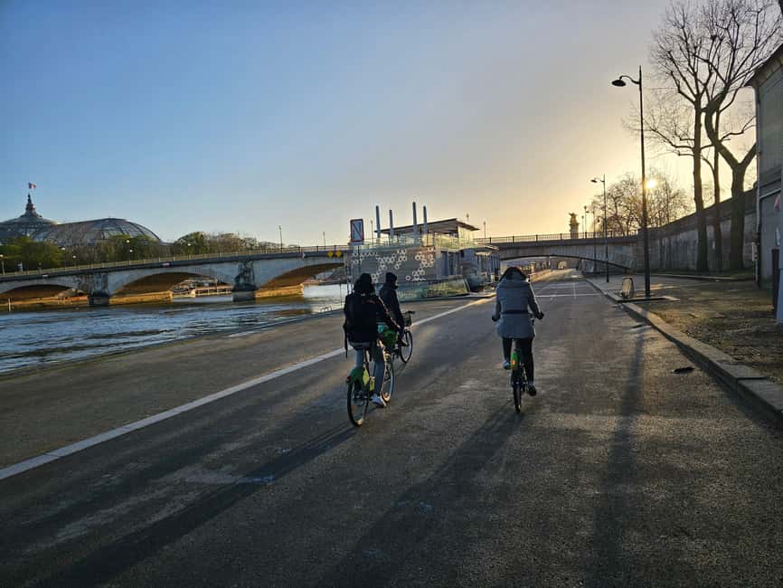 Paris before the crowds, bike tour & Breakfast - Pace and Riding Reality: Easy Effort, Real Cobblestones