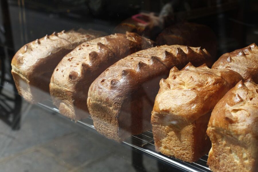 Paris: Behind the Scenes Bakery Tour with Breakfast - Entering Miss Manon Bakery on Rue Saint-Antoine (Saint-Paul Metro)