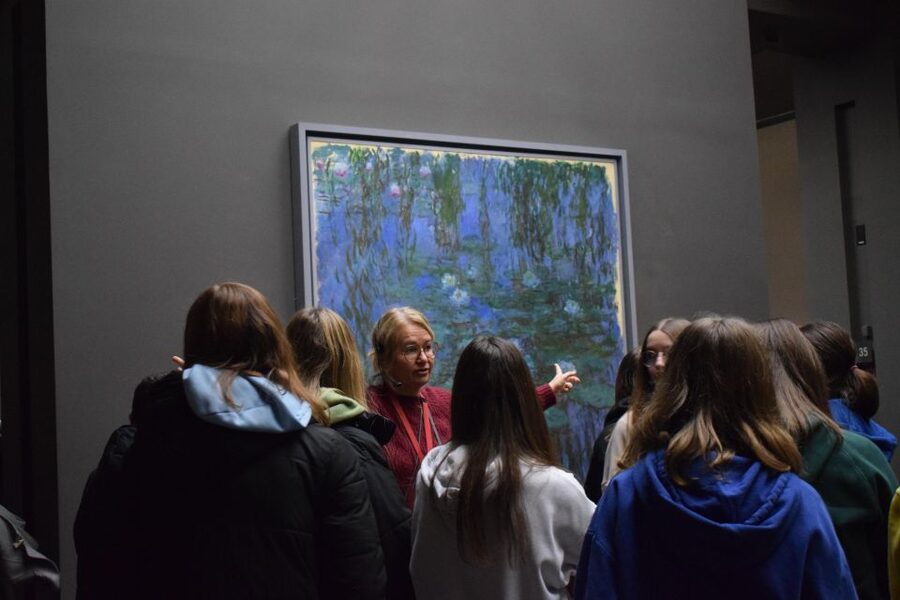 Paris: Best of Orsay Museum Small Group Tour with Tickets - The short viewpoint stop: a fast way to get your bearings