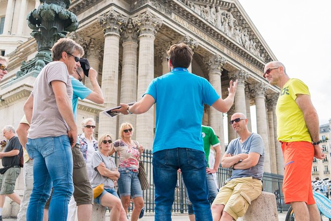 Paris Bike Tour Hidden Secrets in the Latin Quarter & Le Marais neighborhoods - Meeting at Saint-Michel and Getting Your Bearings