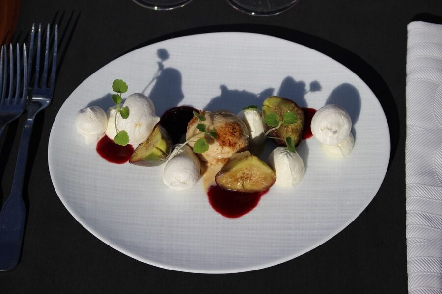Paris: Bustronome Gourmet Dinner Tour - What’s on the menu: Thiessé, Nizar Bannour, and seasonal 6-course dinner