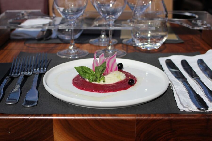 Paris: Bustronome Gourmet Lunch Tour - The Route and Views: What You Get Seeing Paris From the Road