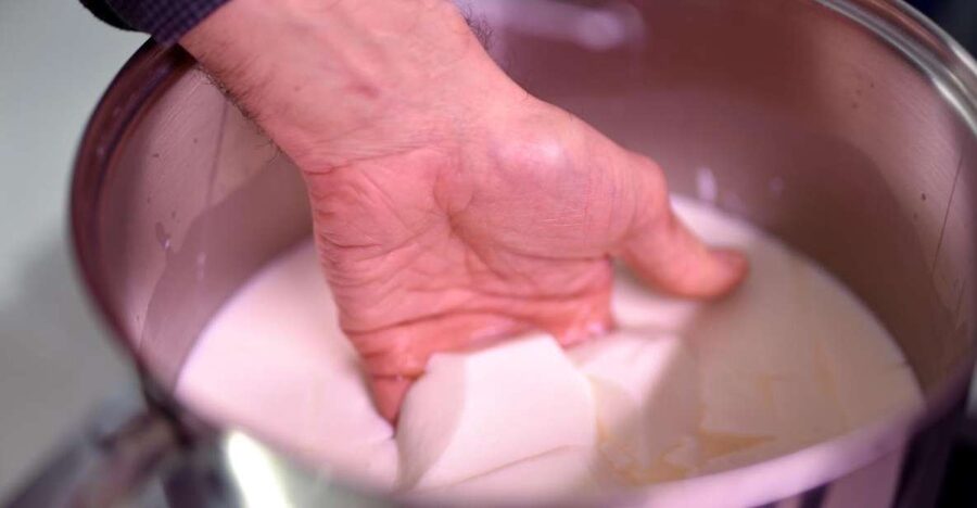 Paris: Butter and Cheesemaking Workshop - Learning French Cheese Varieties, Without Getting Lost in Lists