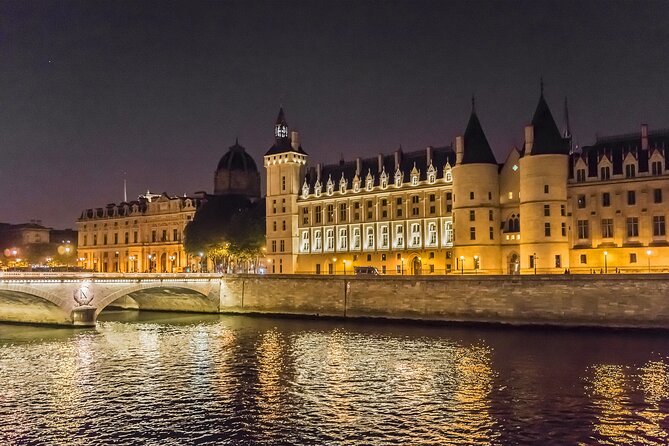 Paris by Night Walking Tour: Ghosts, Mysteries and Legends - From Pont Neuf Into Paris’s Dark Timeline