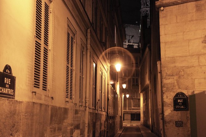 Paris by Night Walking Tour: Ghosts, Mysteries and Legends - Square du Vert-Galant: Henry IV’s Love Story Meets the Templars