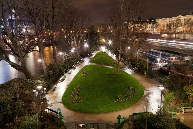 Paris by Night Walking Tour: Ghosts, Mysteries and Legends - Conciergerie and Marie Antoinette: Prison That Still Feels Close